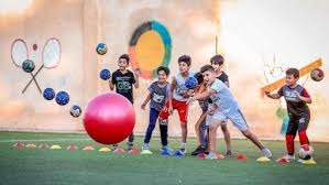 快船121-105篮网3喜1忧！柯林斯+邓恩太好用，祖巴茨快点交易吧！