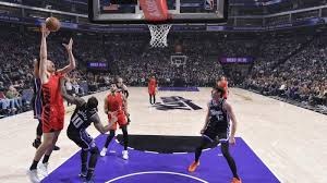 吴念庭现身高雄大立百货 为运动品牌担任一日店长