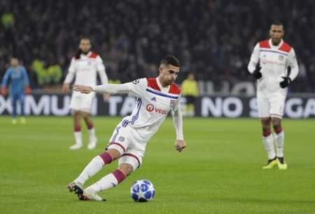 水浇灌自己 水浇灌自己